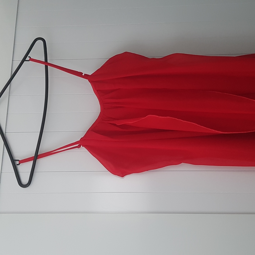 Red Dress - Picture 2 of 4